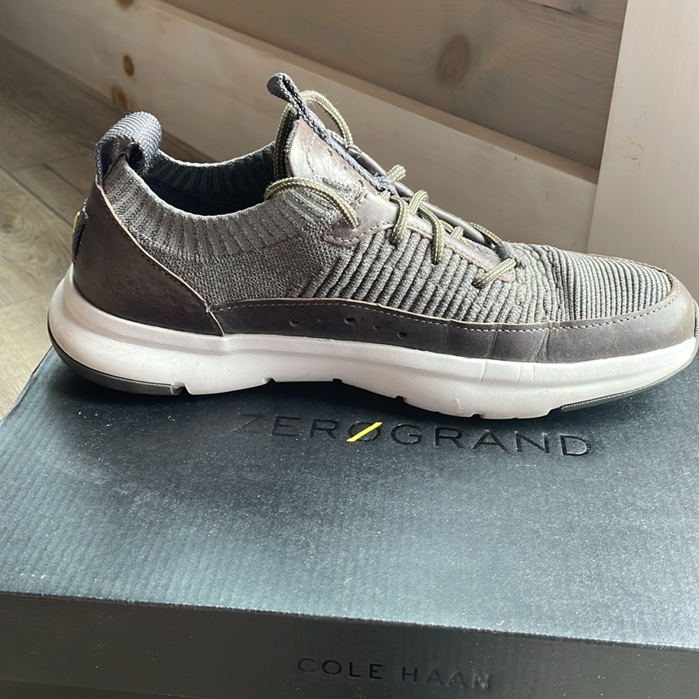 Cole Haan men’s sneakers. - Picture 5 of 8